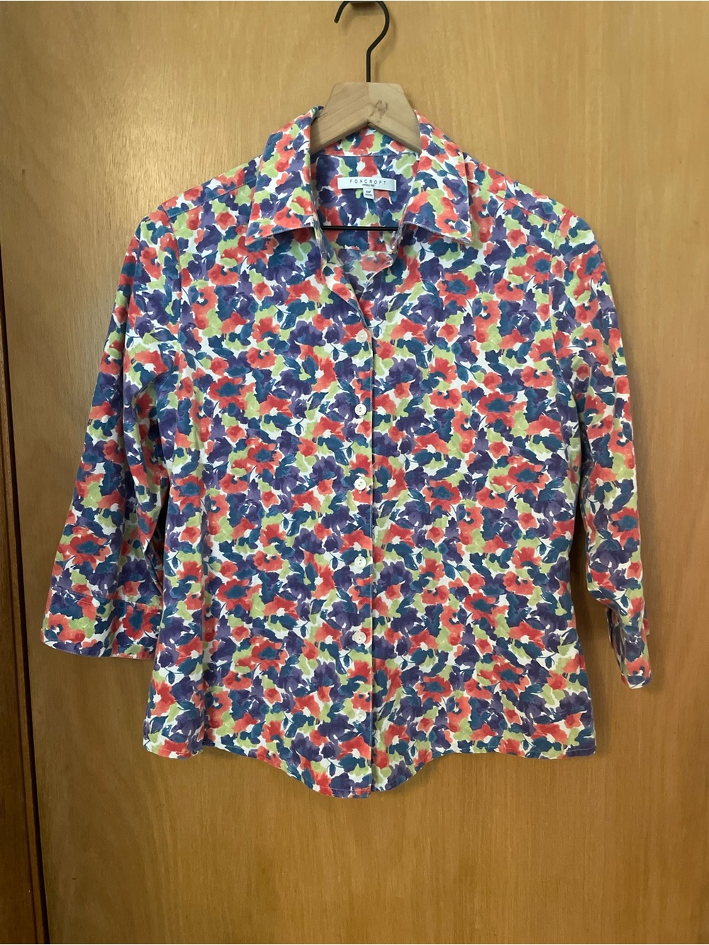 Foxcroft Floral Watercolor 3/4 Sleeve Button Down Wrinkle Free Blouse Size 10/M